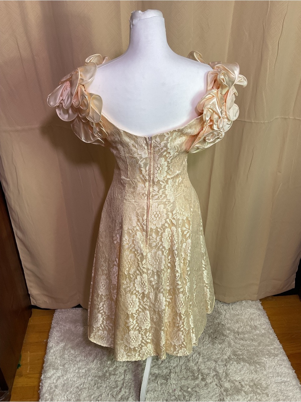 Betsy & Adam Vintage 1980’s Prom Dress - Picture 8 of 15